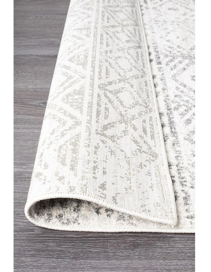 Oasis Ismail Rustic Rug in White image 2