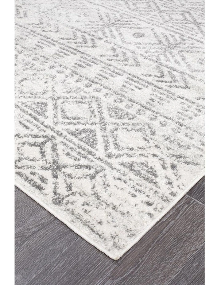 Oasis Ismail Rustic Rug in White image 5