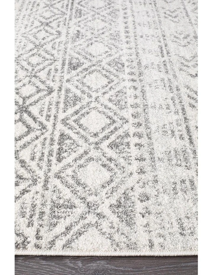 Oasis Ismail Rustic Rug in White image 6