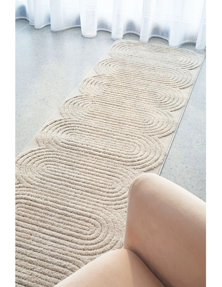 Lotus Carl Runner Rug in Beige image 2