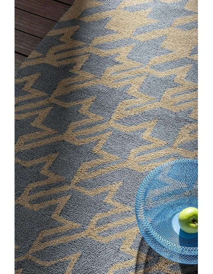 Hound Stooth Washed 455708 Outdoor Rug in Blue image 3