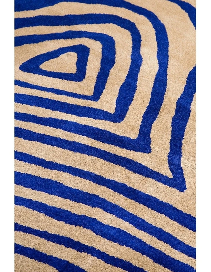 Decor Groove Rug in Electric Blue image 4
