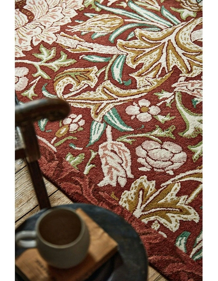 Trent House Rug in Red image 4