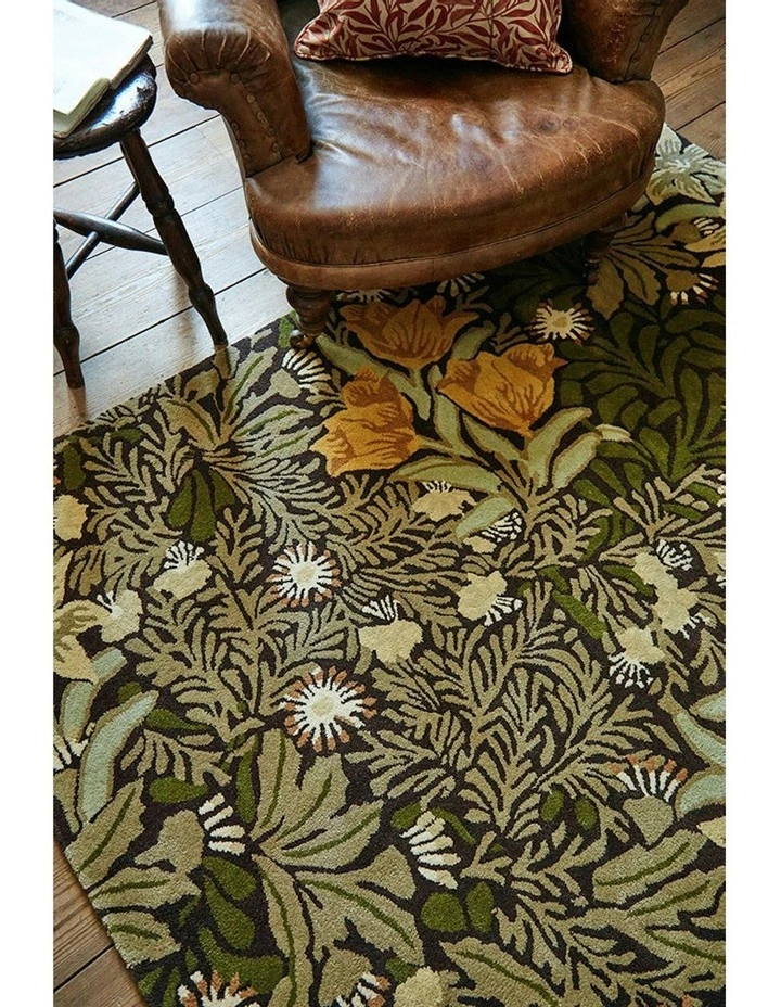 Bower Twining Rug in Vine Green image 4