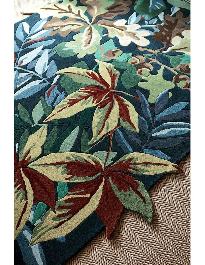 Robin's Wood Rug in Forest Green image 5