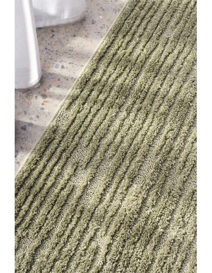 Envy Suri Rug in Green image 4
