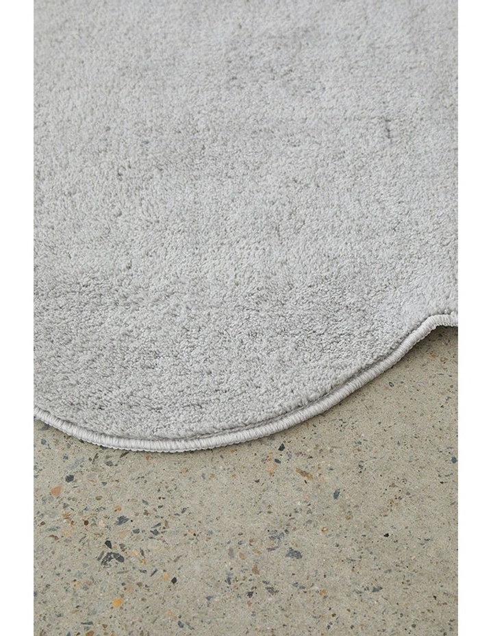 Evelyn Runner Rug in Silver image 4