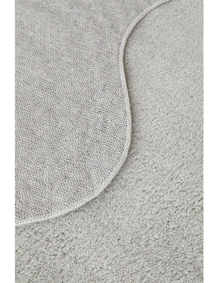 Evelyn Runner Rug in Silver image 7