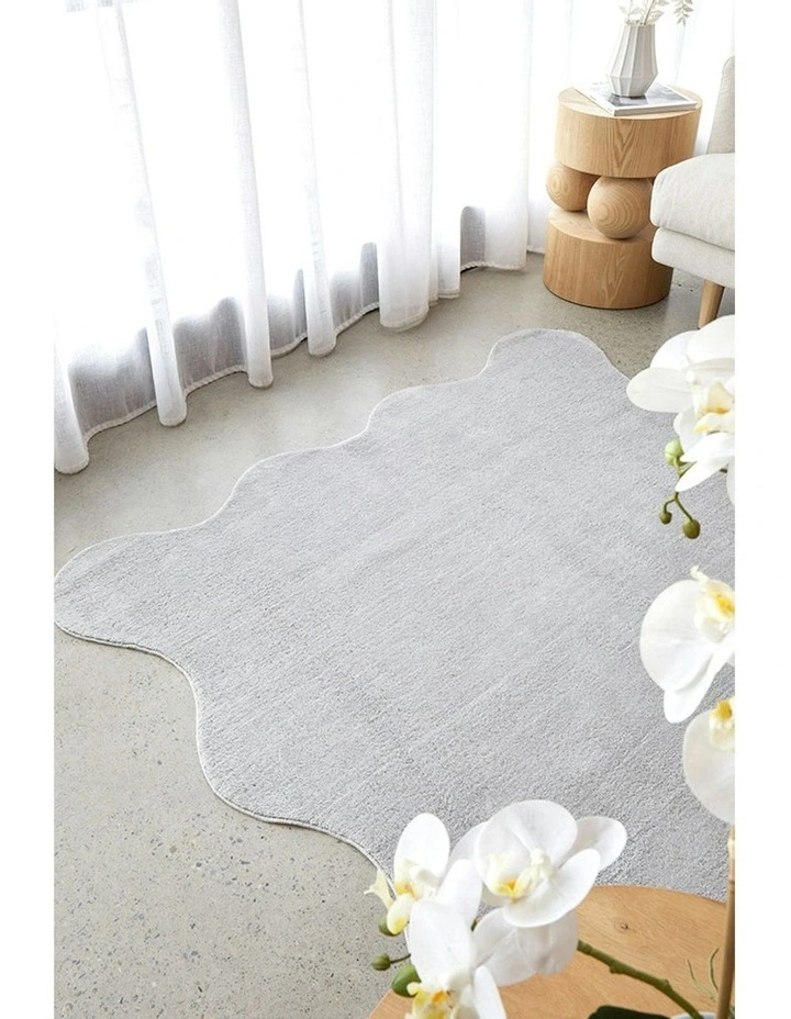 Evelyn Rug in Silver image 3