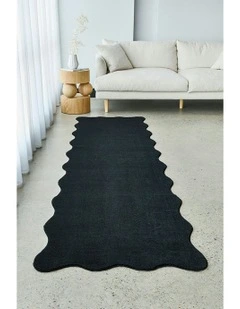 Evelyn Runner Rug in Black