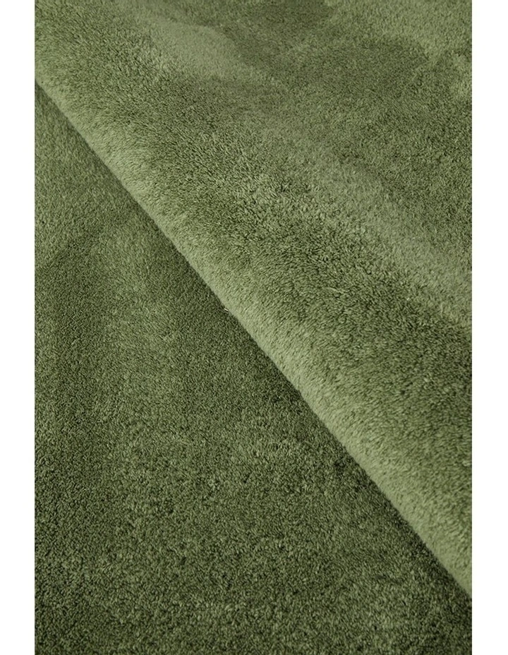 Evelyn Runner Rug in Green image 5