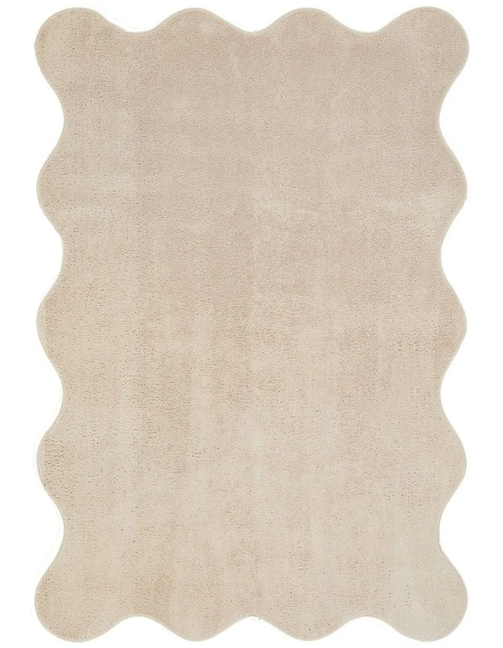 Evelyn Rug in Beige image 2