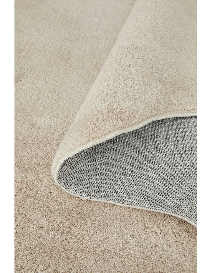 Evelyn Rug in Beige image 7