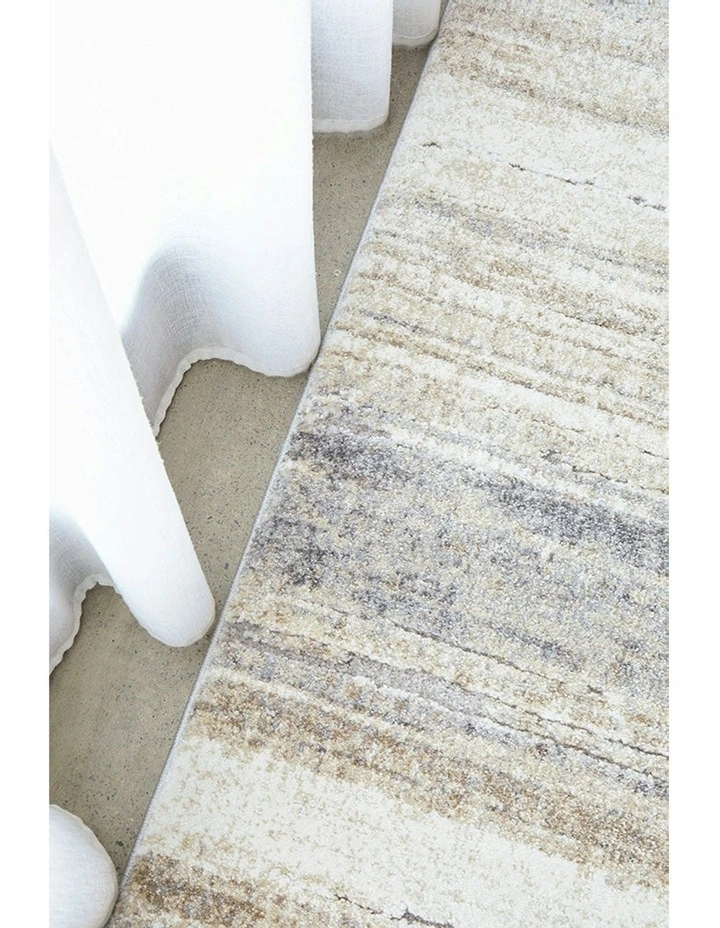 Formation 77 Runner Rug in Silver image 4