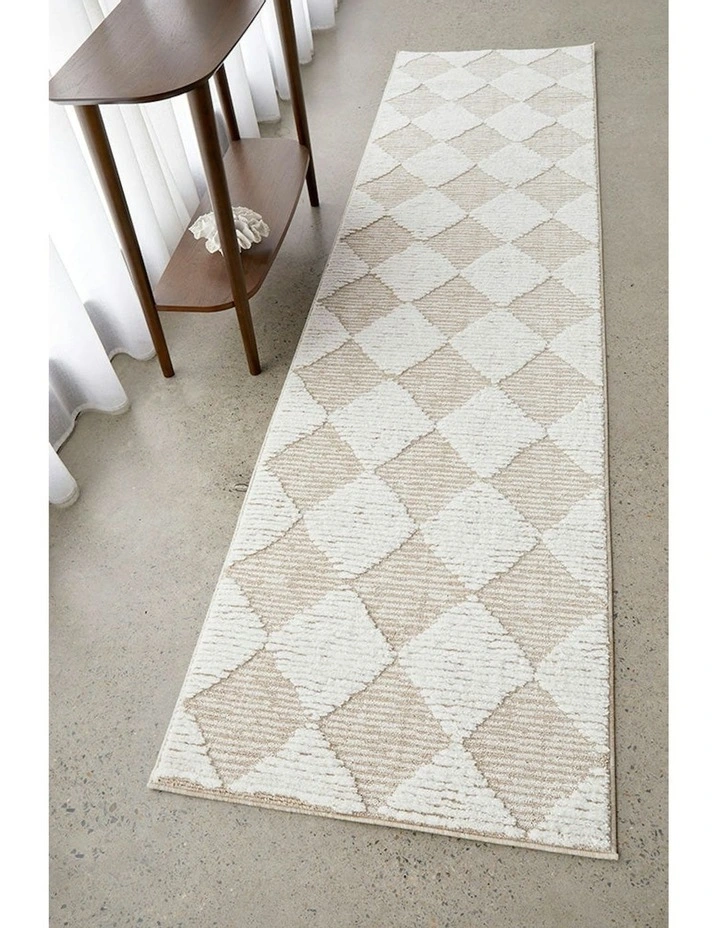 Serenade Yuri Runner Rug in Natural image 2