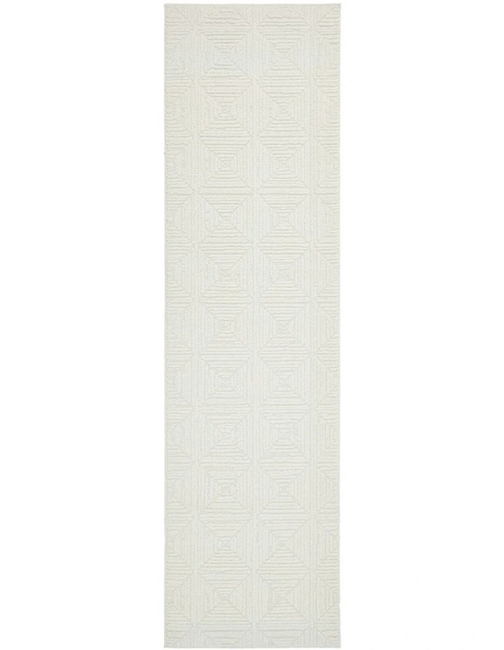 Serenade Shilo Runner Rug in White image 1