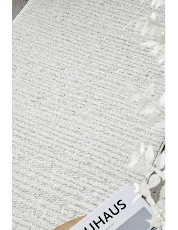 Marigold Suri Runner Rug in White image 3