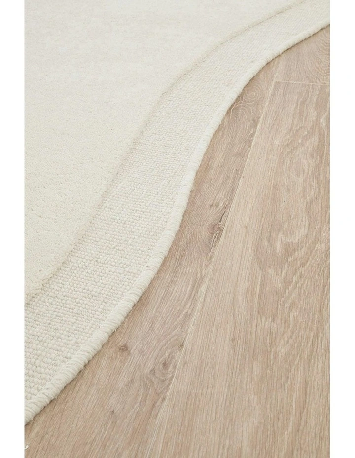Cleo Rug in Milk image 3