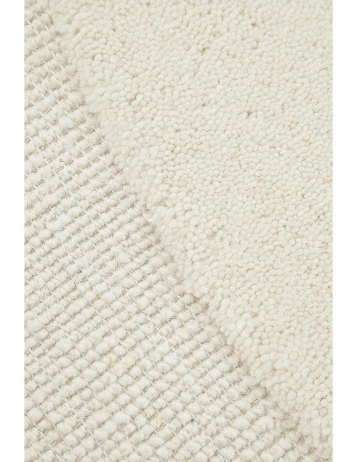 Cleo Rug in Milk image 5