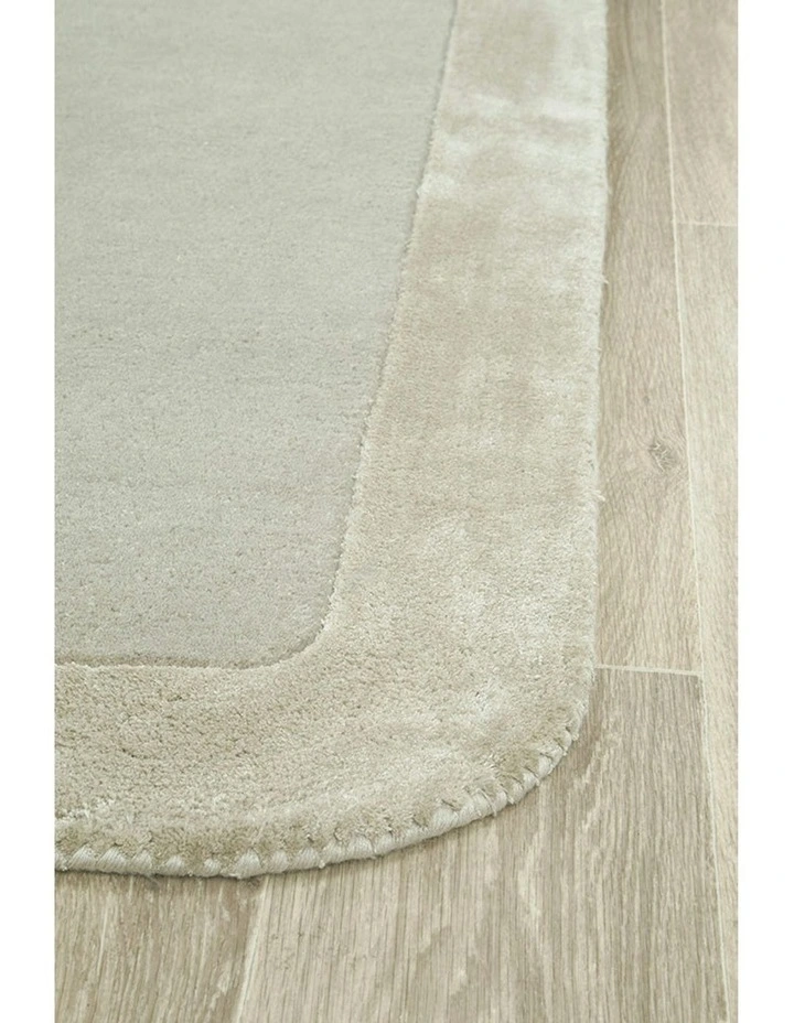 Hugo Runner Rug in Silver image 3