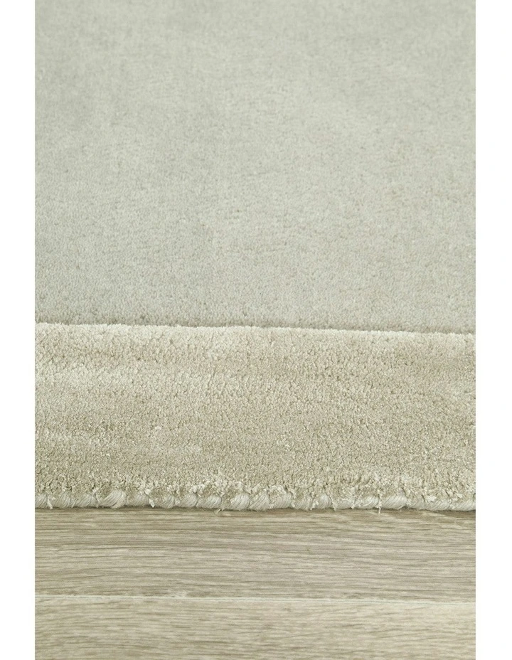 Hugo Rug in Silver image 4