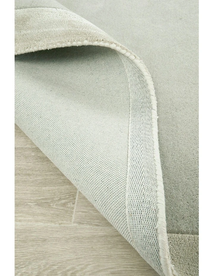Hugo Rug in Silver image 6