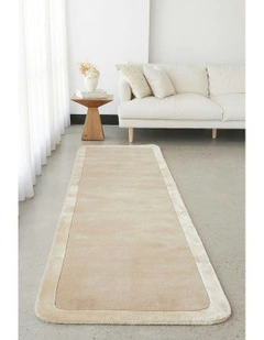 Hugo Runner Rug in Husk