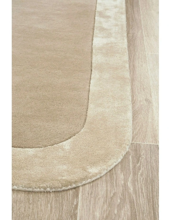 Hugo Runner Rug in Husk image 3