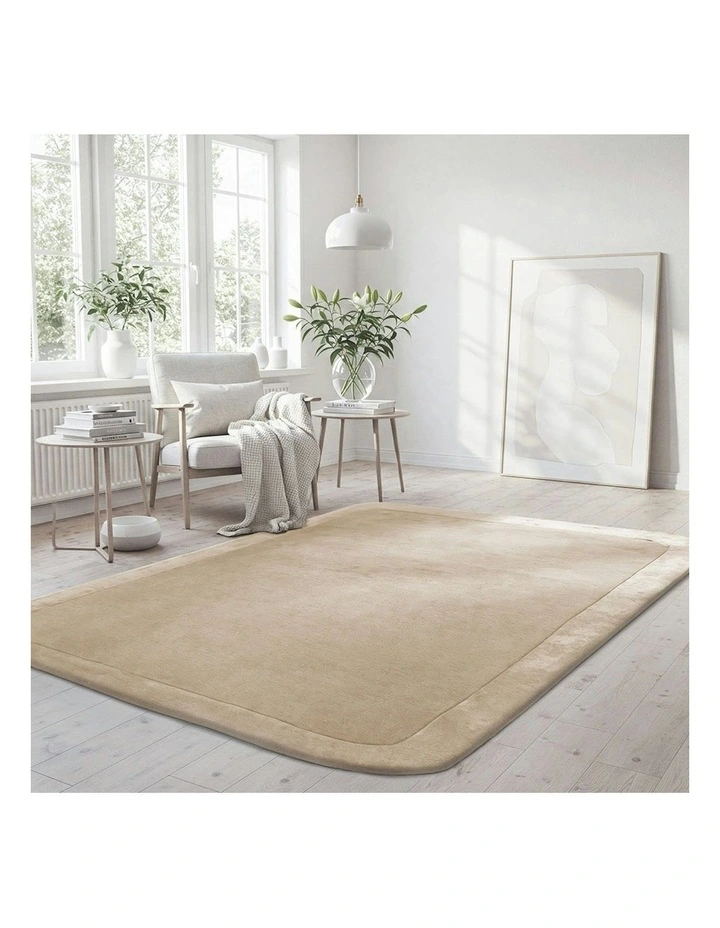Hugo Rug in Husk image 1
