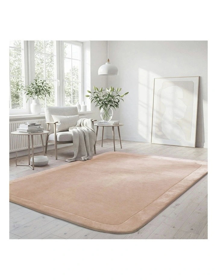 Hugo Rug in Nude image 1
