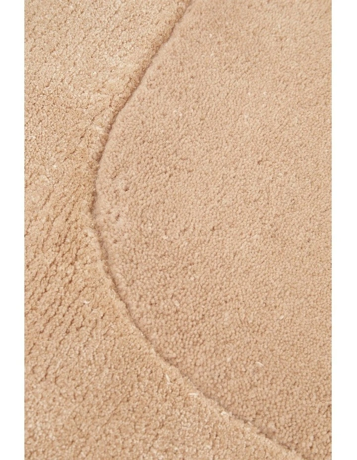 Hugo Rug in Nude image 5