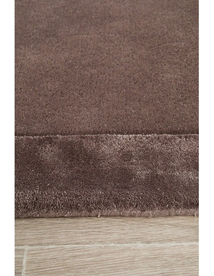 Hugo Runner Rug in Grape image 4