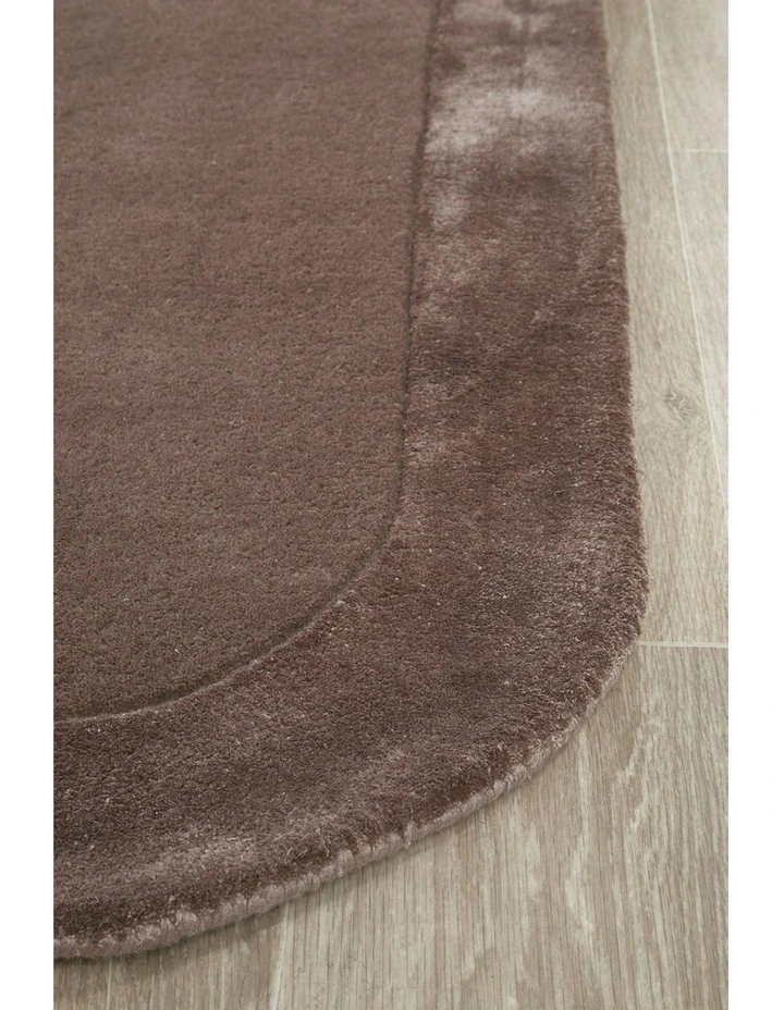 Hugo Rug in Grape image 3