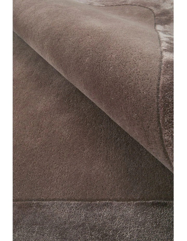 Hugo Rug in Grape image 7