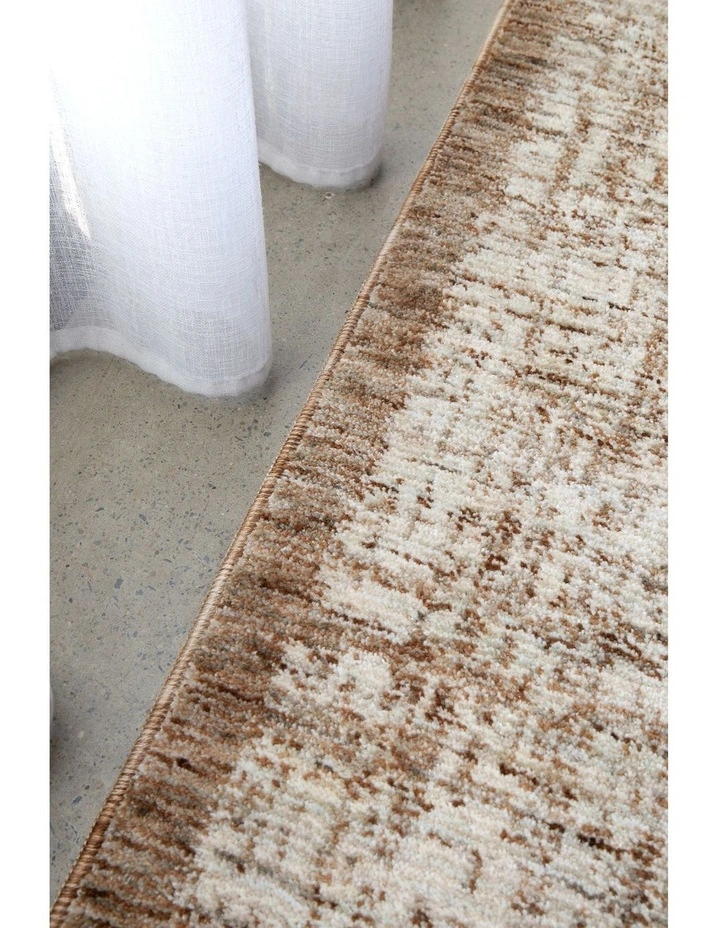 Meadow Malt Runner Rug in Cream image 3