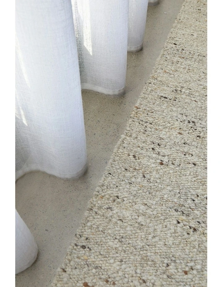 Steph And Gian Elm Pepper Rug in White image 5