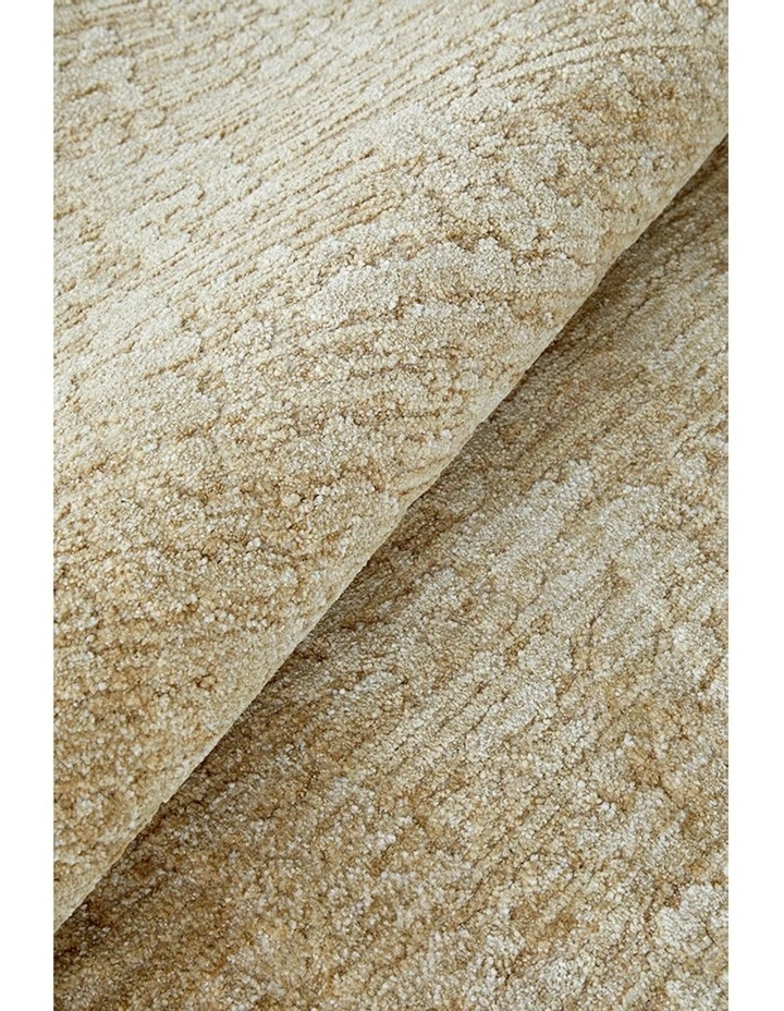 Steph And Gian Willow Wheat Runner Rug in Beige image 5