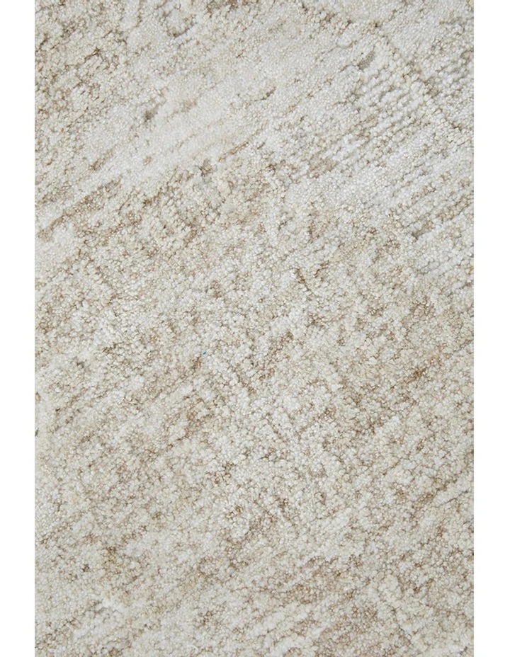 Steph And Gian Flora Husk Runner Rug in Cream image 6