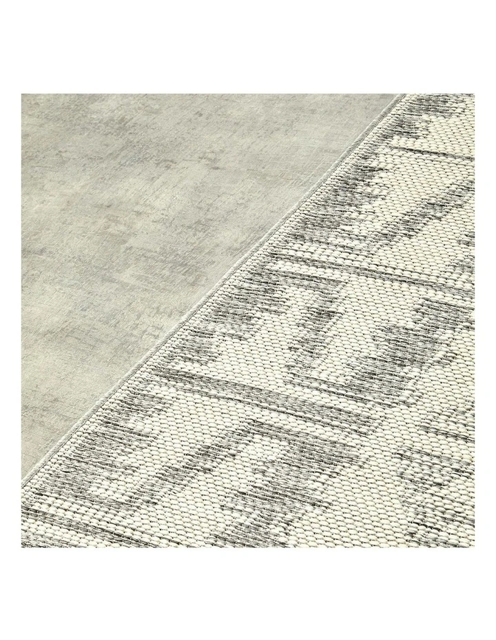 Patio Kuza Rug in Grey image 4