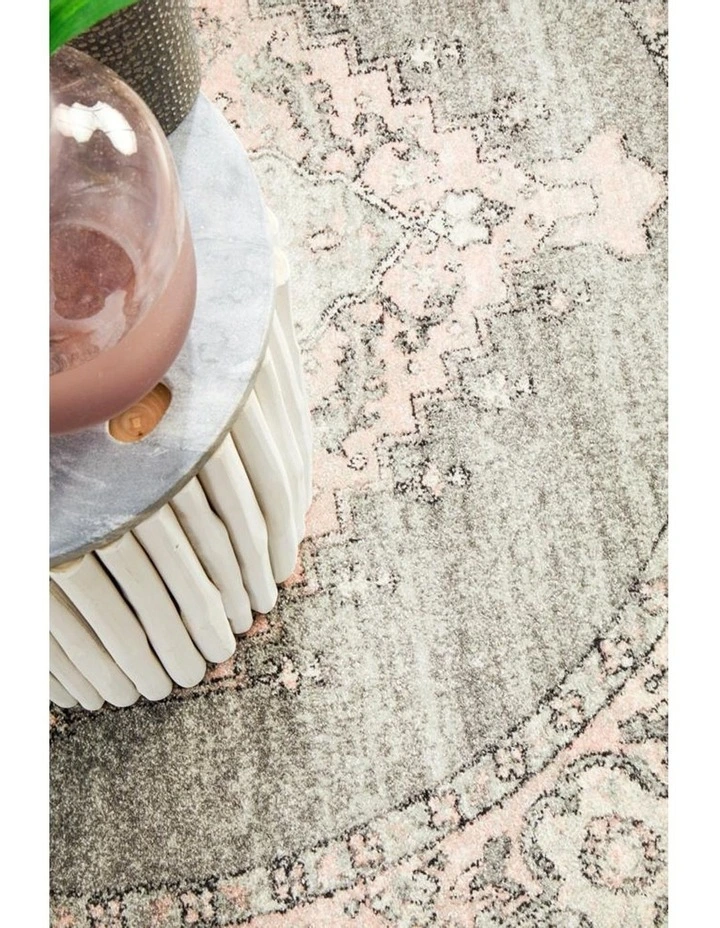 Avenue 703 Grey Round Rug image 5