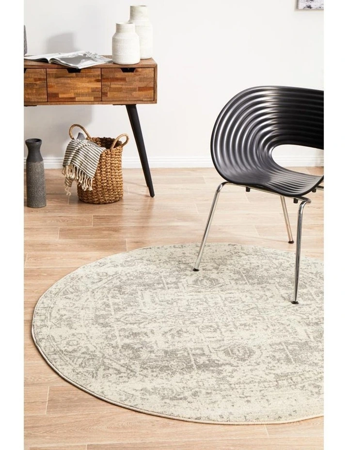 Evoke Dream Transitional Round Rug in White Silver image 7