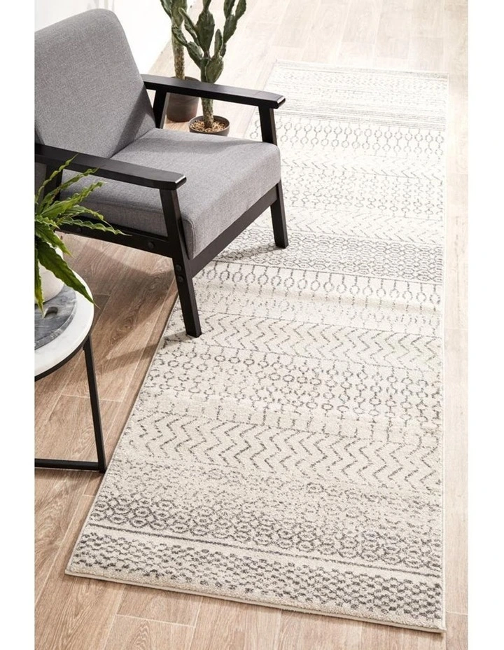 Chrome Harper Silver Runner Rug image 2