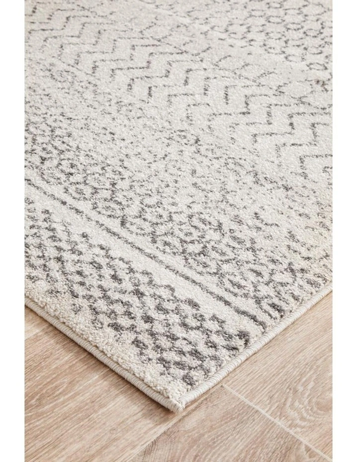 Chrome Harper Silver Runner Rug image 5