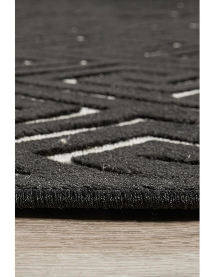 York Alice Black & Gold Rug image 6