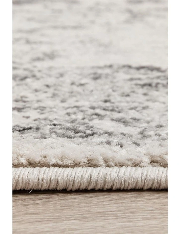 Chrome Rita Rug in Silver image 7