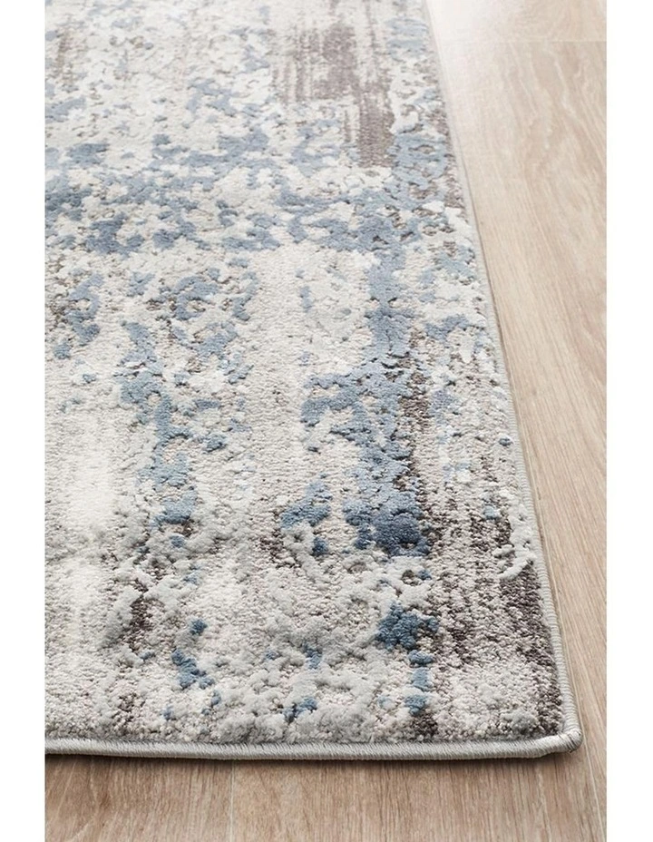 Kendra Casper Distressed Modern Rug in Multi image 4