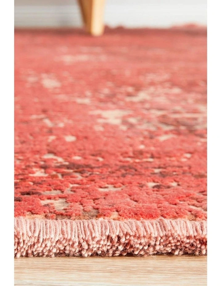 Reflections 101 Rug In Coral image 7