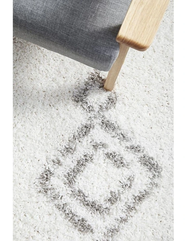 Casablanca Temara White Rug In Silver image 7