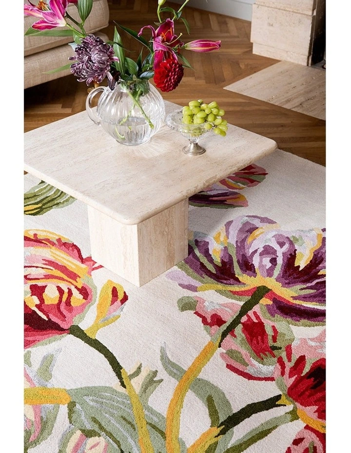 Gosford Cranberry 081300 Rug in Cream image 3