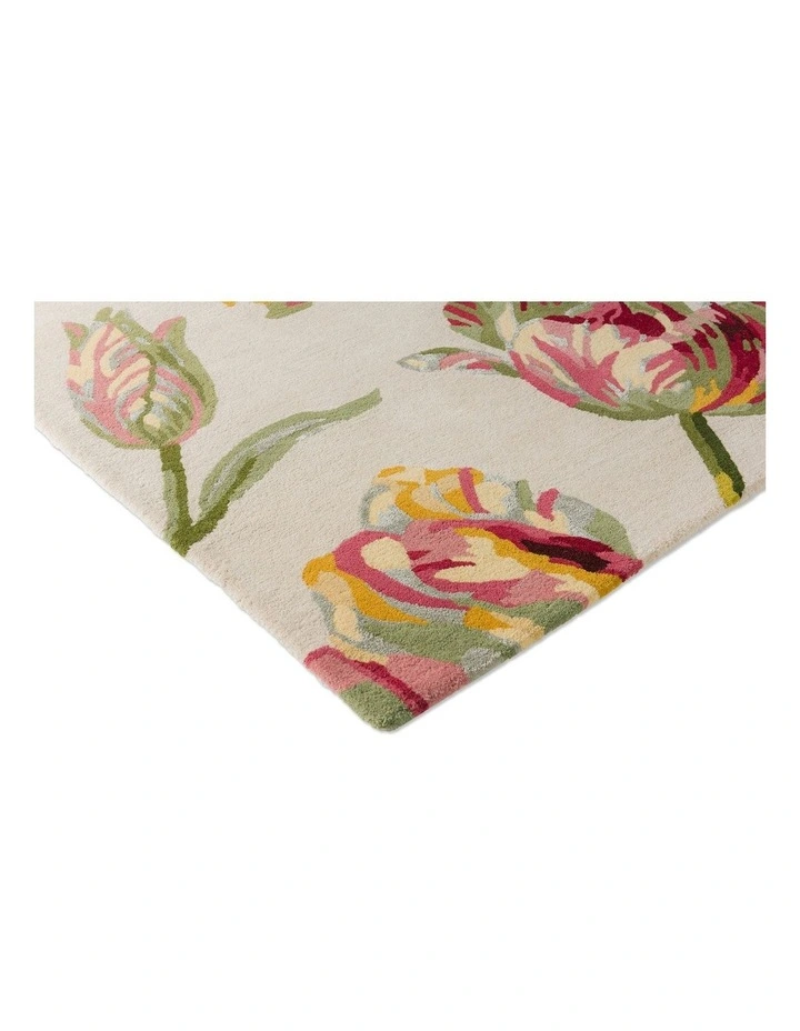 Gosford Cranberry 081300 Rug in Cream image 6